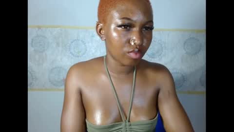 sexy_bluey247 online show from 09/25/25, 03:38