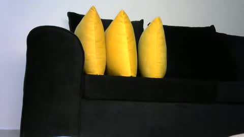 liya online show from 02/01/25, 10:13