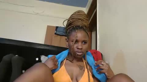 Snapshot of sexy_bree25 chatting on 09/19/25, 07:36 bree online show from 09/19/25, 07:36