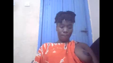 sexy_butty01 online show from 04/19/26, 06:54