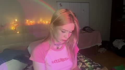 Snapshot of sexy_cute18 chatting on 07/26/26, 10:49 Eva online show from 07/26/26, 10:49