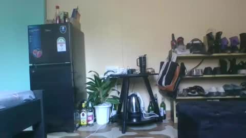 Trina online show from 09/28/25, 09:25