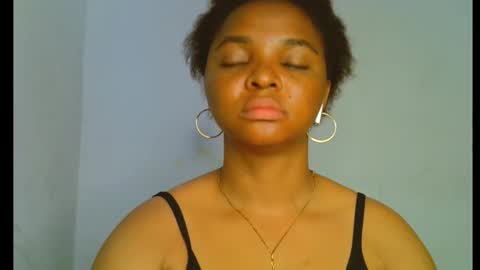 Snapshot of sexy_ebonygirl_ chatting on 09/21/25, 08:05 Clara online show from 09/21/25, 08:05