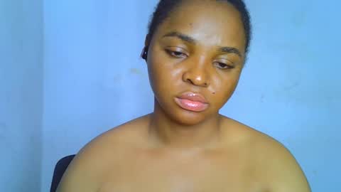 Snapshot of sexy_ebonygirl_ chatting on 10/13/25, 02:17 Clara online show from 10/13/25, 02:17