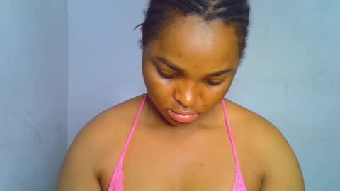 Snapshot of sexy_ebonygirl_ chatting on 10/14/25, 04:57 Clara online show from 10/14/25, 04:57