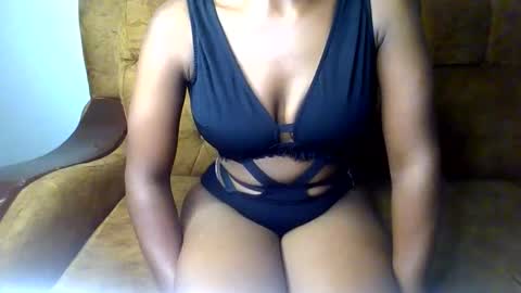 Ellahh online show from 06/11/26, 02:53