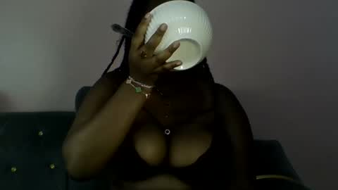 Snapshot of sexy_helle chatting on 05/15/26, 11:50 sexy_helle online show from 05/15/26, 11:50