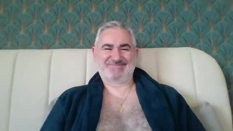 Snapshot of sexy_italiandaddy chatting on 04/20/26, 05:43 Antonio online show from 04/20/26, 05:43