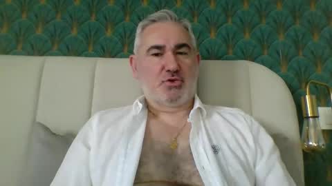 Snapshot of sexy_italiandaddy chatting on 04/22/26, 06:16 Antonio online show from 04/22/26, 06:16