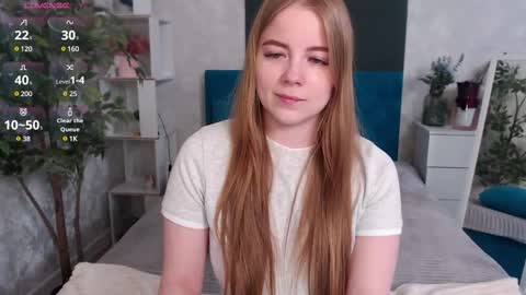 Jennifer online show from 03/04/25, 01:49