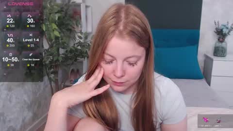 Jennifer online show from 09/23/25, 04:37