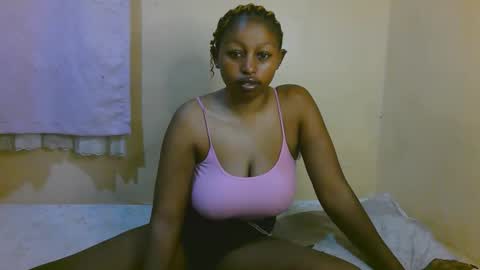 sexy_latasha online show from 05/17/26, 03:37