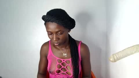 Snapshot of sexy_lilyyy chatting on 10/21/25, 09:59 lily online show from 10/21/25, 09:59