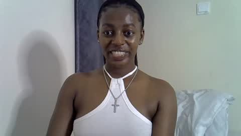 Snapshot of sexy_linda022 chatting on 07/26/26, 09:00 Linda online show from 07/26/26, 09:00