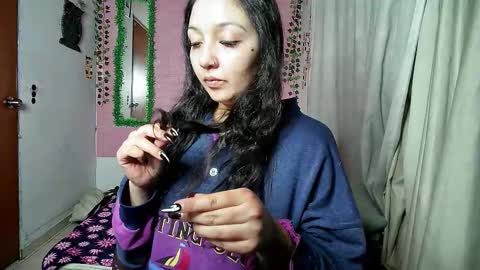 sexy lolas online show from 11/21/25, 06:12