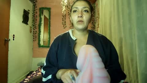 sexy lolas online show from 04/06/26, 04:46