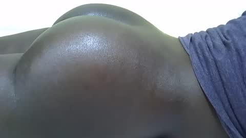 Snapshot of sexy_loner07 chatting on 10/13/25, 12:16 Loner online show from 10/13/25, 12:16