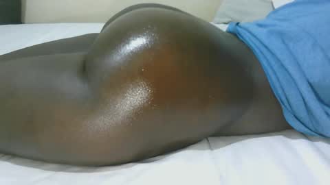 Snapshot of sexy_loner07 chatting on 02/10/26, 06:56 Loner online show from 02/10/26, 06:56