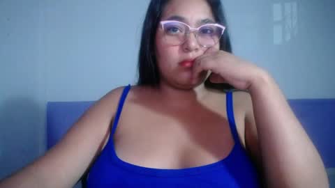 Snapshot of sexy_love_15 chatting on 06/03/26, 05:43 SIRENA LOVE online show from 06/03/26, 05:43