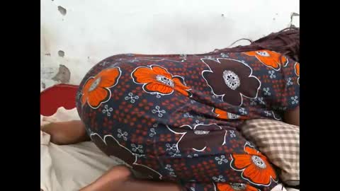 sexy_lunah online show from 11/03/25, 12:06