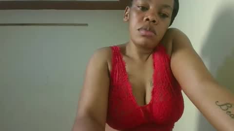 sexy_lyna online show from 12/01/25, 06:02