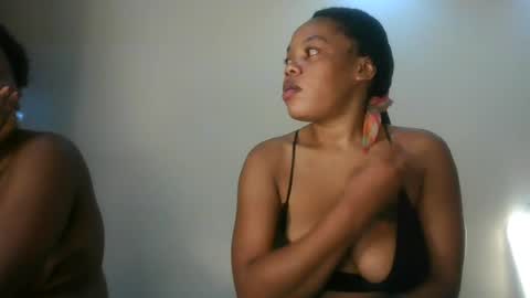 Snapshot of sexy_lyna chatting on 07/12/26, 04:36 sexy_lyna online show from 07/12/26, 04:36