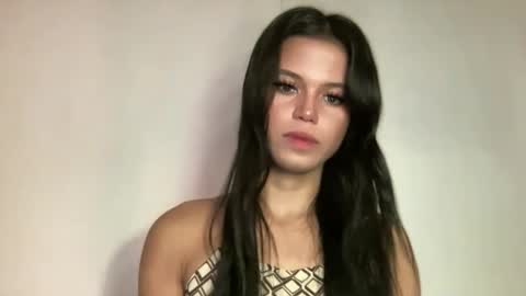 Snapshot of sexy_maevemorexxx chatting on 04/27/26, 05:38 Nicole online show from 04/27/26, 05:38