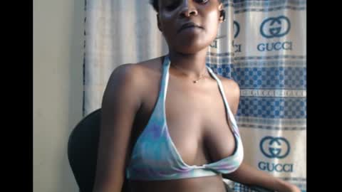 Snapshot of sexy_mariax chatting on 12/16/24, 05:54 Debby online show from 12/16/24, 05:54