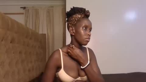 maya online show from 11/06/25, 01:01