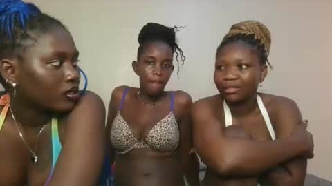 maya online show from 11/19/25, 10:15