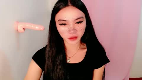 mika online show from 03/01/25, 05:42