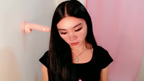 mika online show from 03/01/25, 09:29