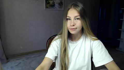 Molli  Ready for any play with you. online show from 10/05/25, 08:23