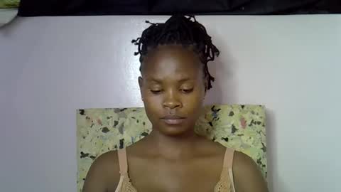 Molyne online show from 02/15/26, 08:35