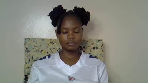 Molyne online show from 03/19/26, 01:31