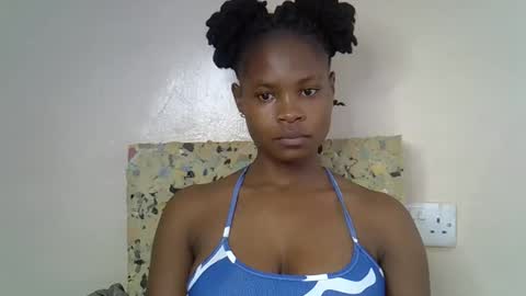 Molyne online show from 04/01/26, 12:11