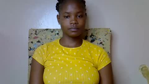 Molyne online show from 04/16/26, 01:39