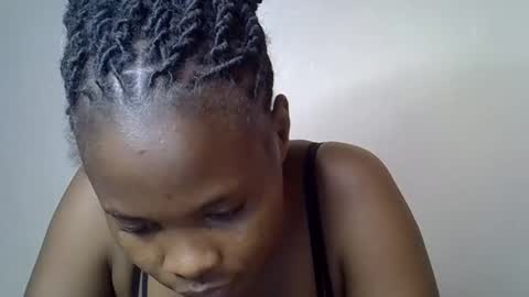 Molyne online show from 04/20/26, 06:20