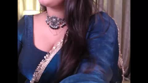 Snapshot of sexy_myra18 chatting on 01/19/26, 05:00 myra online show from 01/19/26, 05:00