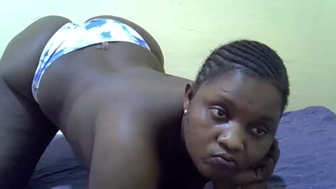 sexy_naila2 online show from 04/17/26, 11:46