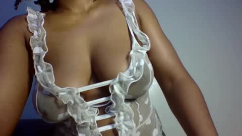 natallie online show from 03/11/25, 01:12