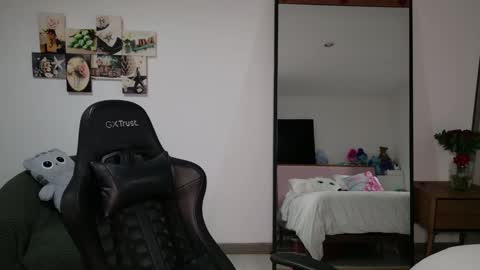 Snapshot of sexy_natty chatting on 02/28/25, 02:09 sexy nattaly online show from 02/28/25, 02:09