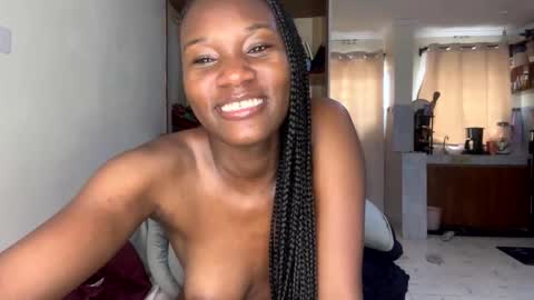 Snapshot of sexy_nyla chatting on 05/11/26, 10:10 Nyla online show from 05/11/26, 10:10