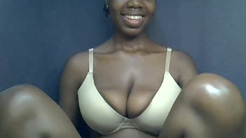 sexy_peach4 online show from 07/01/26, 10:09
