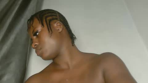 sexy_petitqueen online show from 03/24/26, 03:44