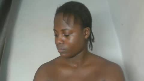 sexy_petitqueen online show from 04/04/26, 04:00