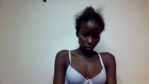 sexy_petittie online show from 10/06/25, 03:04