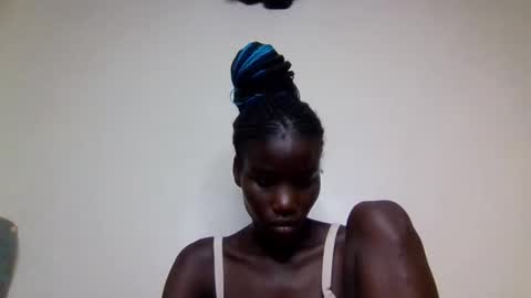 sexy_petittie online show from 10/27/25, 06:23