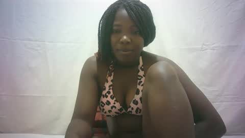 Snapshot of sexy_sandrah chatting on 03/10/25, 06:45 sexy_sandrah online show from 03/10/25, 06:45