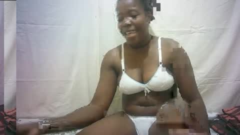 Snapshot of sexy_sandrah chatting on 03/11/25, 01:12 sexy_sandrah online show from 03/11/25, 01:12